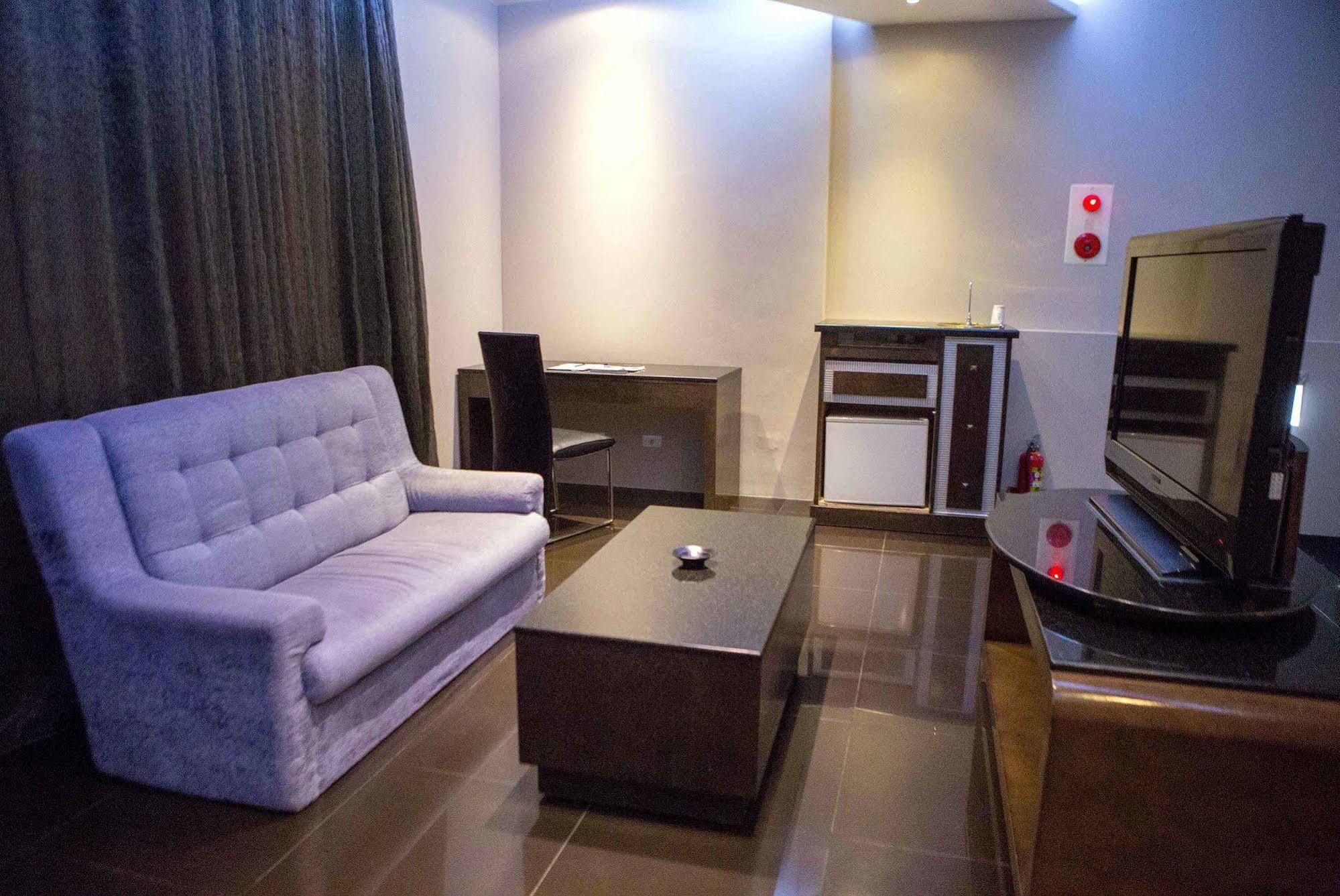 All-Ur Boutique Motel-Jhu Shan Branch Zhushan Bagian luar foto