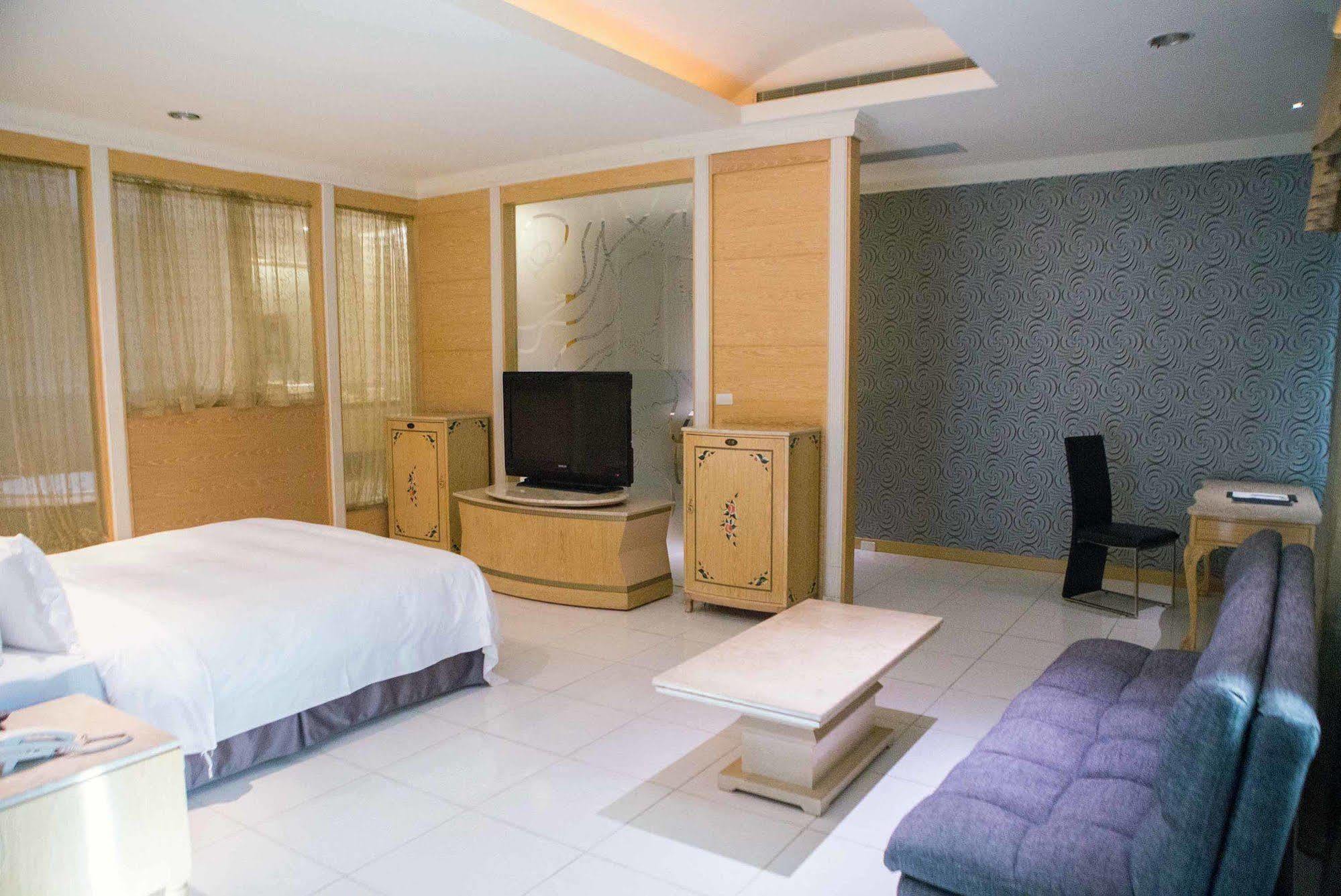 All-Ur Boutique Motel-Jhu Shan Branch Zhushan Bagian luar foto